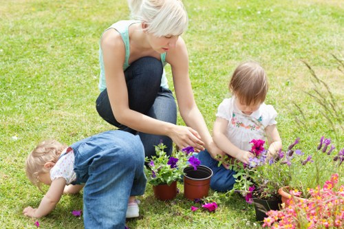 Seasonal garden maintenance tasks in Camden Town